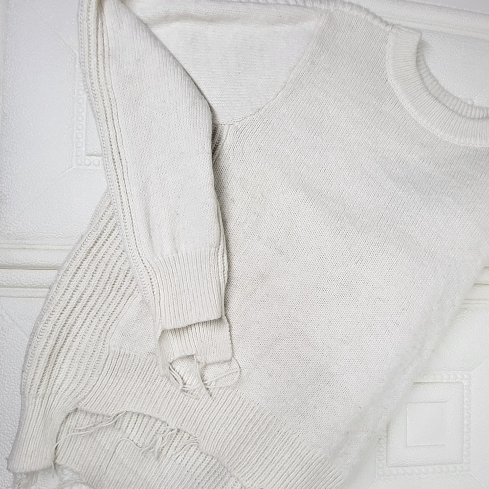 Splendid | Distressed Sweater